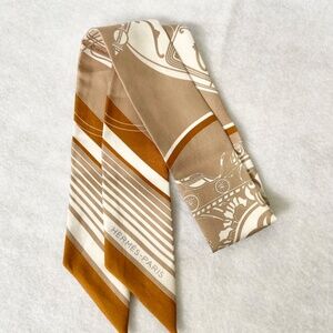 SOLD HERMES 100% Silk Twilly Bandeau Scarf “Ex-Libris” Beige/Blanc White/Caramel